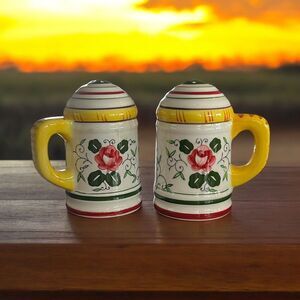 Rooster & Roses - Ucagco Japan - Salt & Pepper Shakers -4" tall